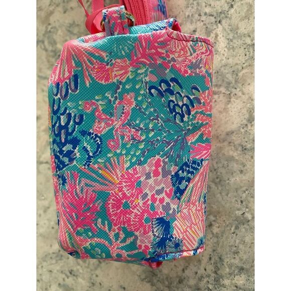 Lilly Pulitzer Signature Floral Pattern Dog Bag Holder - Picture 2 of 3